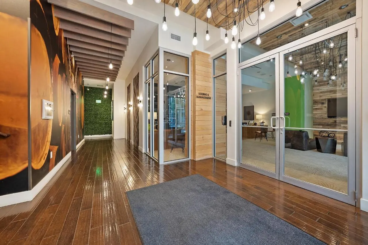 The Edge On 4Th By Airriva Apartment Louisville